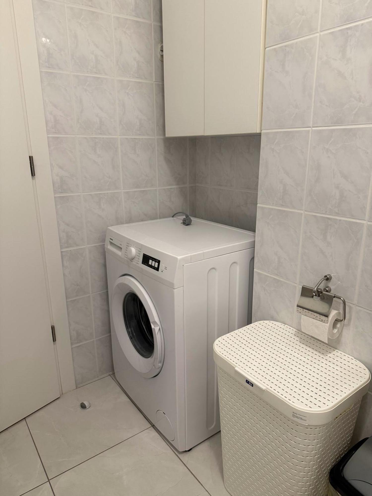 Jully Apartament *